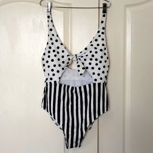 No Boundaries Cheeky One piece black and white pinup bathing suit  11/13 large